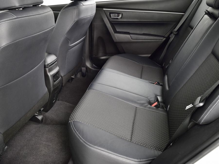  Toyota Corolla 2013 года  (EU) (фото 19 из 43)